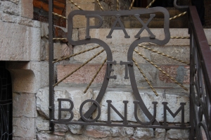 Pax et Bonum, St. Francis's motto